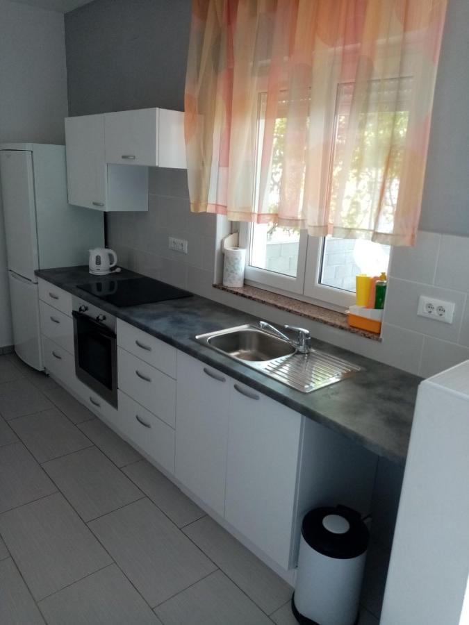 Apartmani Cesar Rtina Exterior photo
